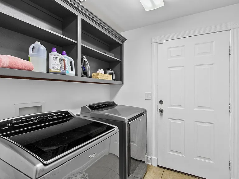 6337 Bryant Cir — Photo 12