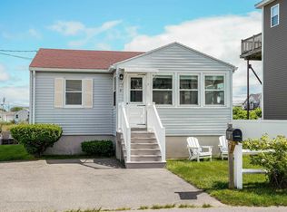 8 Red Coat Ln, Hampton, NH 03842