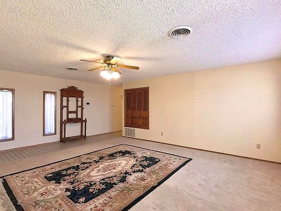 5th image of 157 Yucca Dr
