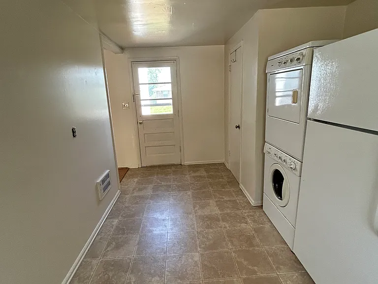 2505 Van Buren St — Photo 5