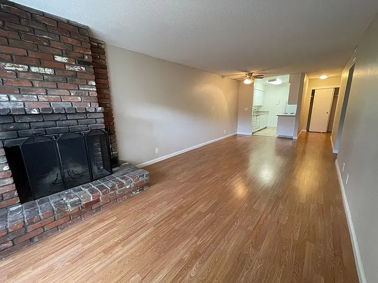 2811-15 E Street — Photo 15