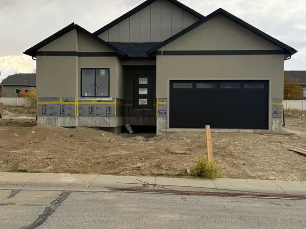 1387 Morado Dr, Casper, WY 82609