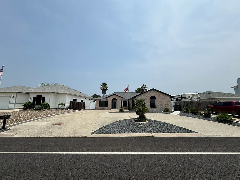 14922 Aquarius St — Photo 39