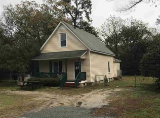 45 Lakeshore Dr, Camden, SC 29020