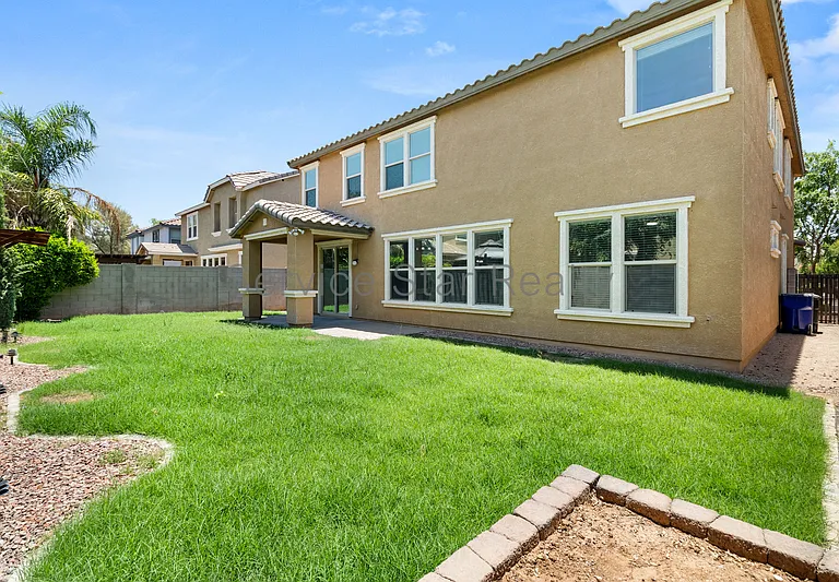 3448 E Merrill Ave — Photo 32