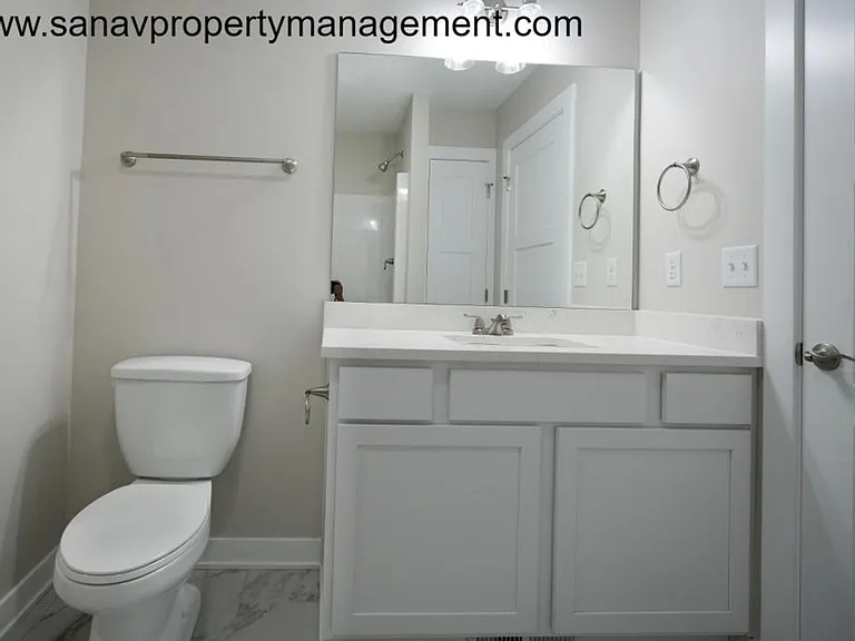700 SE Mesa Dr — Photo 21