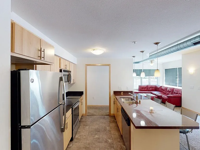 202 N Brooks St — Photo 9