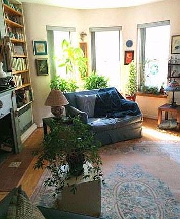 5th image of 719 Greenwood Ave