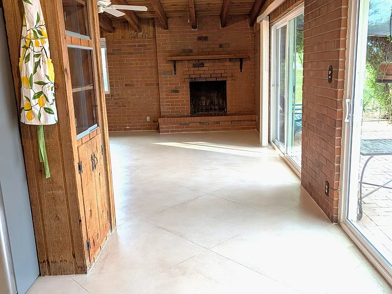 4140 W Camino Pintoresco — Photo 7