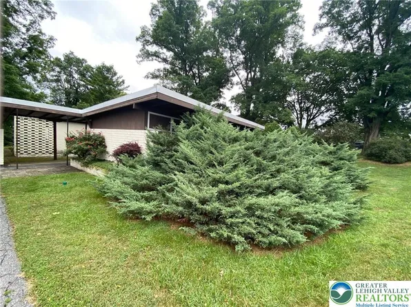 3159 Lincoln Ave, Allentown, PA 18103