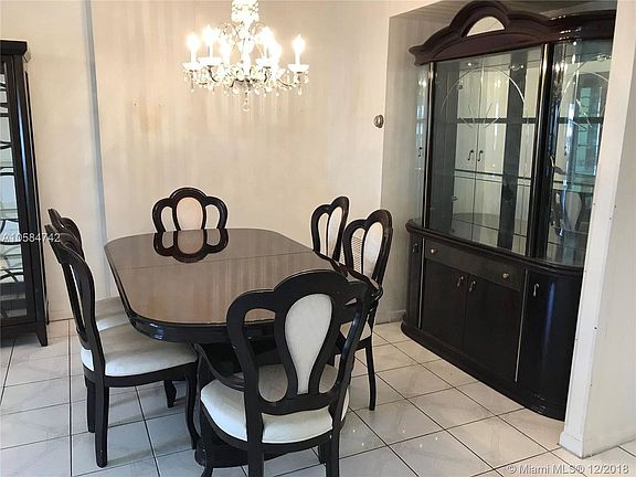 5th image of 4350 Hillcrest Dr APT 514