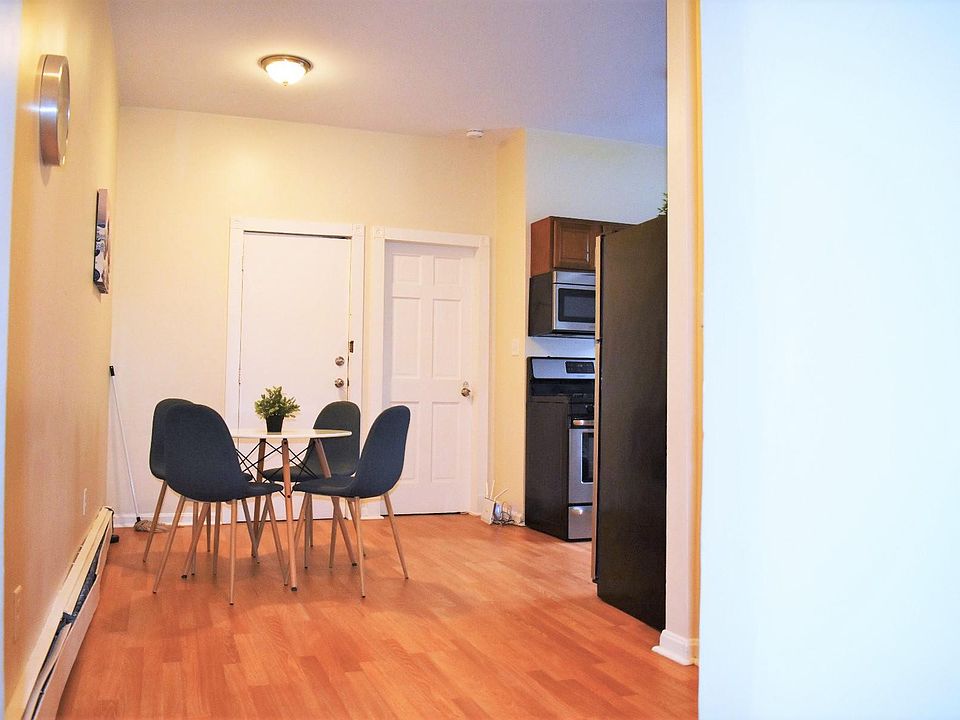 2nd image of 453 Meridian St #3