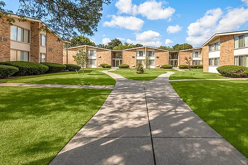 Oakwood Villa Apartments Photo 1