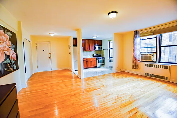 Sold by Remax Edge | media 15