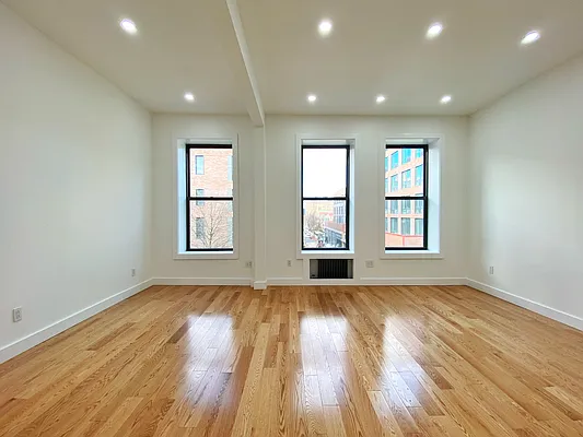 Rented by Daniel Gale Sotheby's International Realty | media 8