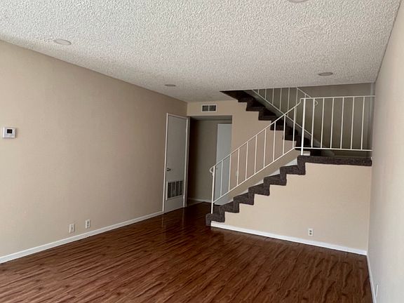 2nd image of 1362 Peppertree Cir