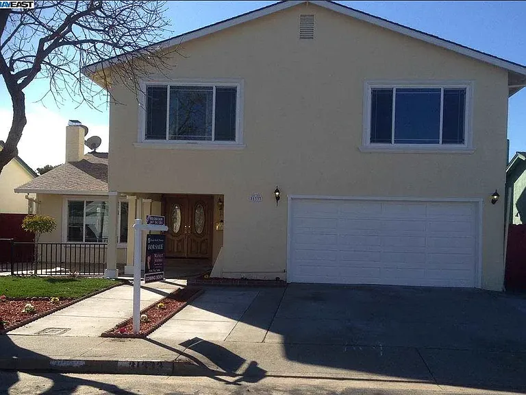 31333 Santa Elena Way — Photo 1