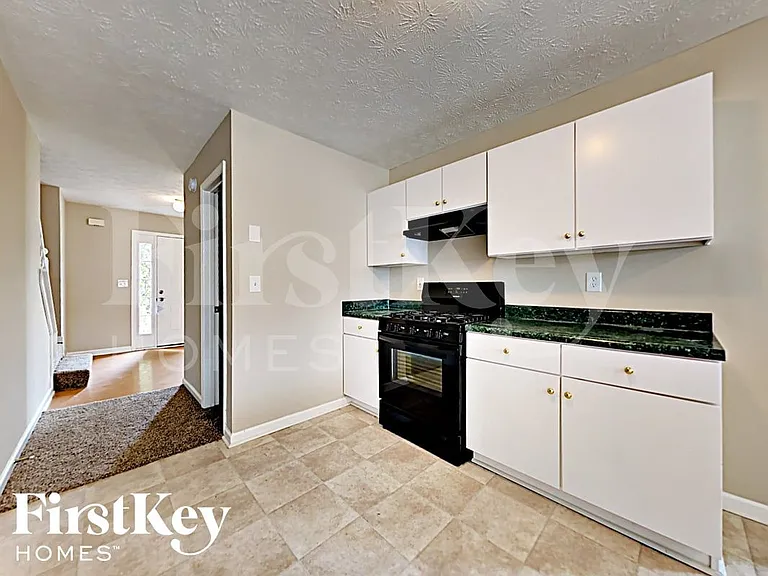 1325 Pebble Beach Ln — Photo 4