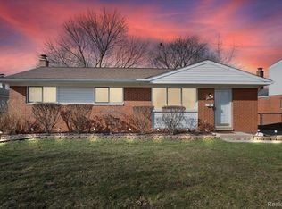 28992 Kathryn St, Garden City, MI 48135