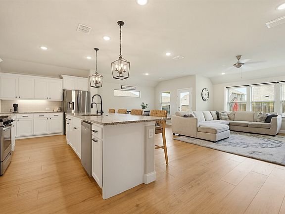 5th image of 483 Crystal Clear Ln