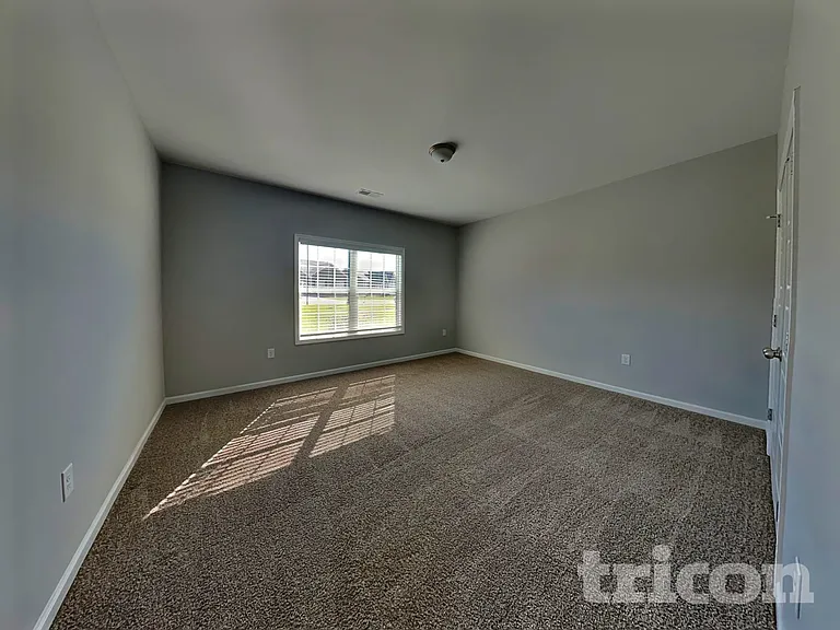 831 Ellyson Dr — Photo 12