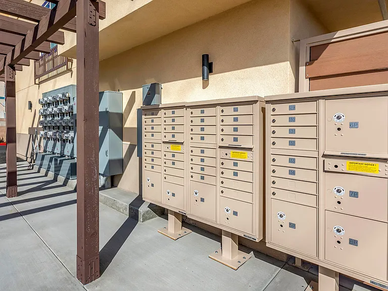 Presidio Townhomes — Photo 4