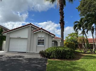 17340 NW 63rd Ave, Hialeah, FL 33015