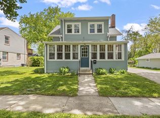 29 S Locust STREET, Oconomowoc, WI 53066