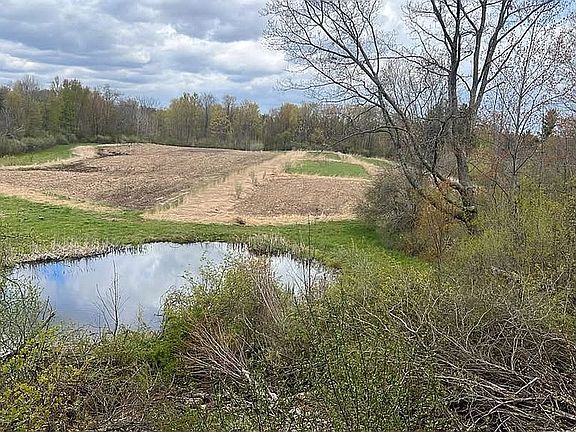 2nd image of 7147 Six Mile Rd