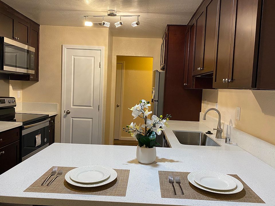 1st image of 2575 Easton Way
