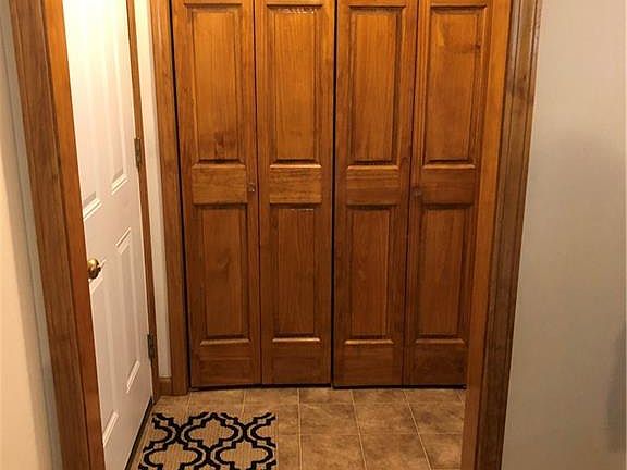 2nd image of 1709 W Republic Ct