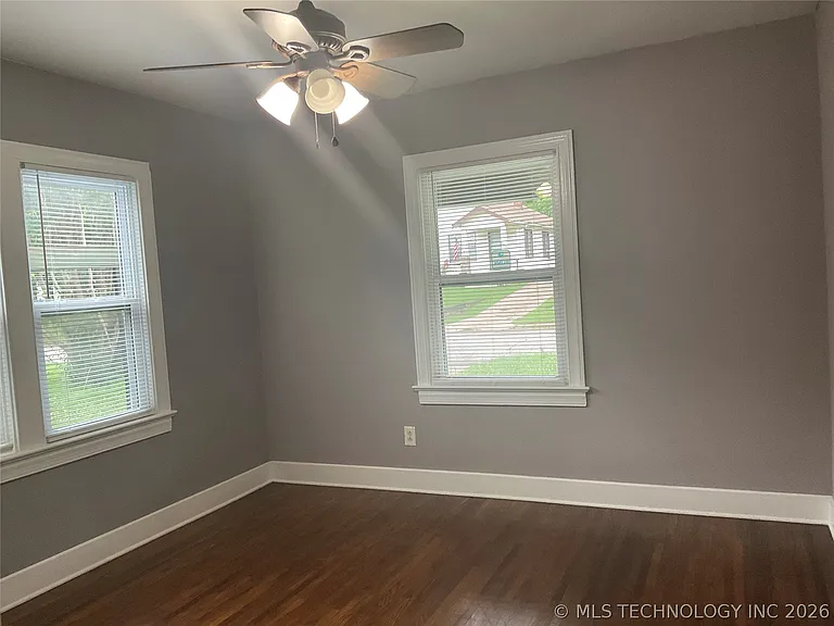 137 N Delaware Pl — Photo 10