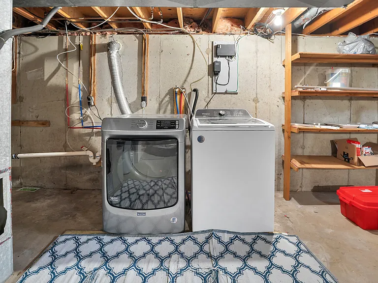 114 E Poplar Dr #B — Photo 22
