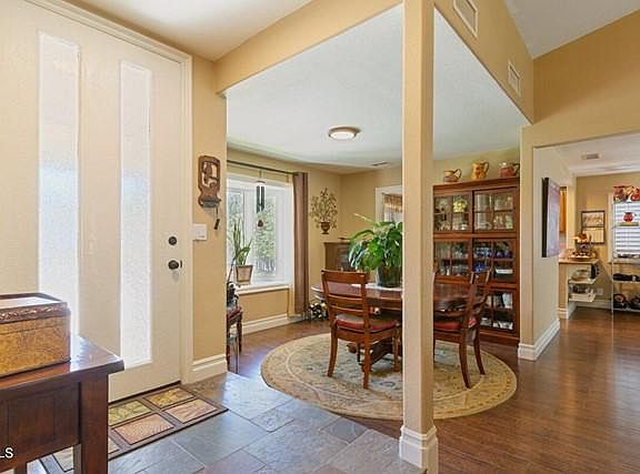 5th image of 266 Spindlewood Ave
