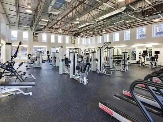 Sold by Nestseekers | media 10