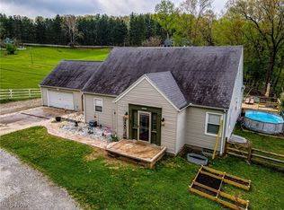 1741 Cambridge Rd, Coshocton, OH 43812