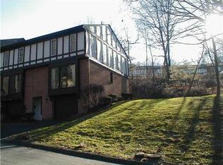 100 Woodbridge Dr, Pittsburgh, PA 15237