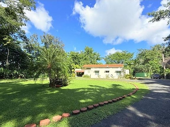 2nd image of 177 Vanda