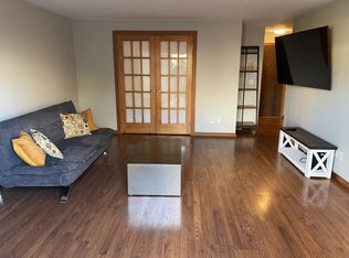 610 Aloha St APT 202, Seattle, WA 98109