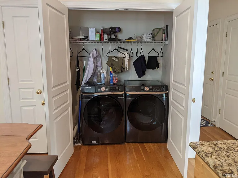 200 Charleston Ln — Photo 13