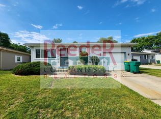 1089 W 60th Pl, Merrillville, IN 46410