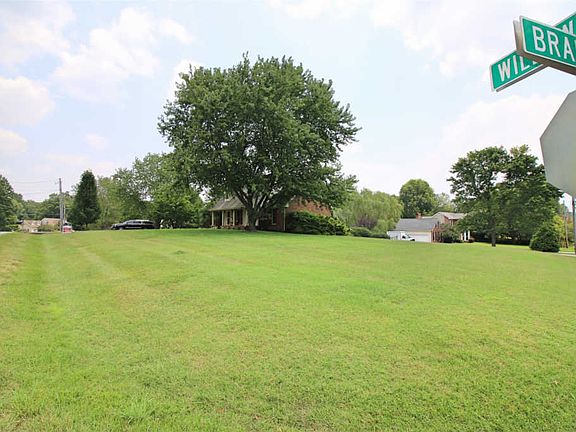 3rd image of 1303 Willow Bend Dr