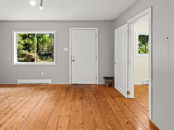 5th image of 1725 Elford Rd