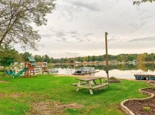 2108 Leach Lake Ln, Hastings, MI 49058