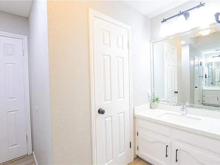 2306 Fox Run St — Photo 22