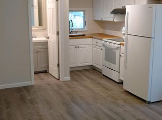 5 Rack Ln, East Setauket, NY 11733