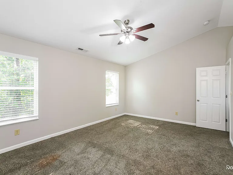 5051 Greenside Dr — Photo 12