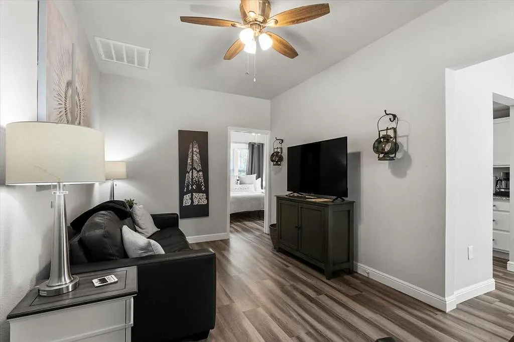 1 bed, 554 sqft, $1,195 — Photo 4