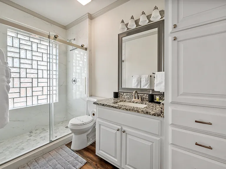 3458 Suffolk Dr — Photo 12