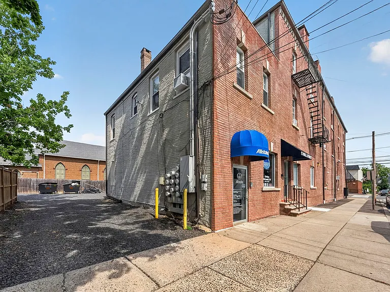 56 W Somerset St #1 — Photo 23